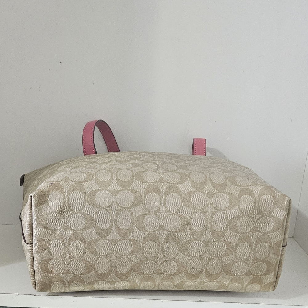 Like New!Coach Signature Coated Canvas tan /Pink Tote bag - Picture 3 of 12